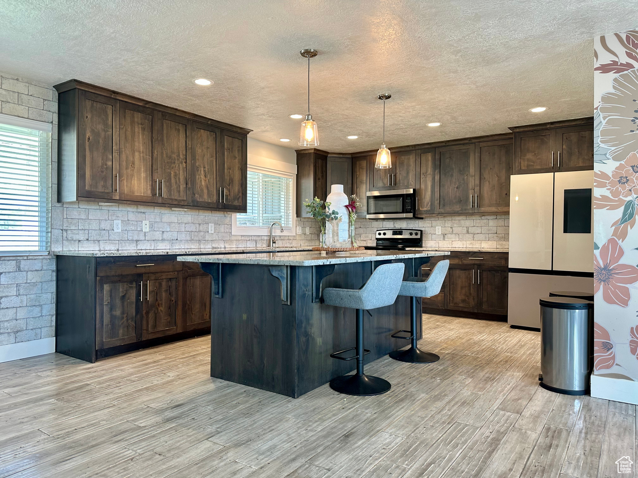 585 N 300, Millville, Utah image 9