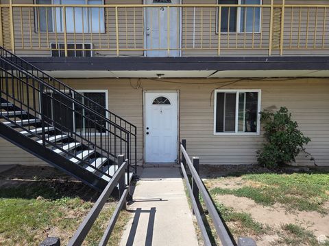 Photo of 1601 W 400 S #68, Salt Lake City, UT 84104 (MLS # 2107007)