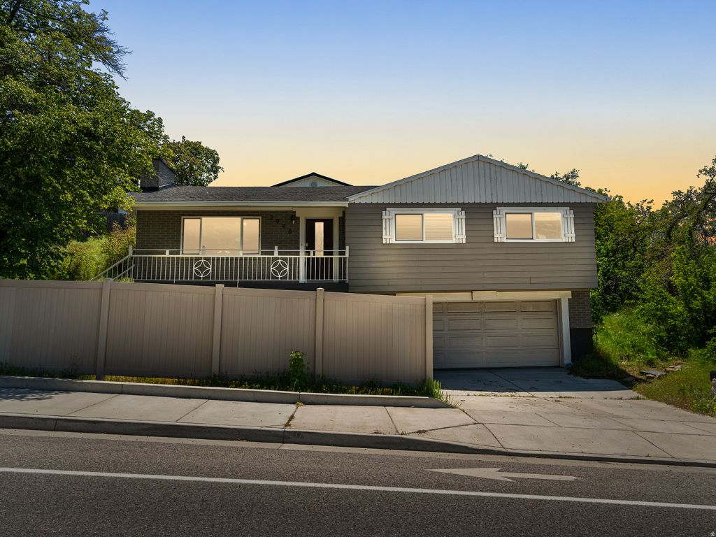 Photo of 2990 E 3900 S, Holladay, UT 84124 (MLS # 2158100)