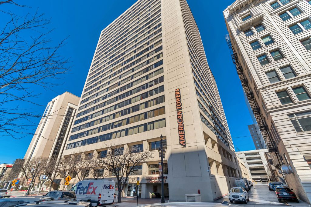 Photo of 48 W BROADWAY S #402N, Salt Lake City, UT 84101 (MLS # 2144920)