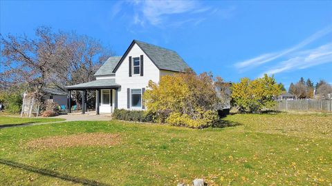 Tiny photo for 565 E 100 S, Hyrum, UT 84319 (MLS # 2121137)