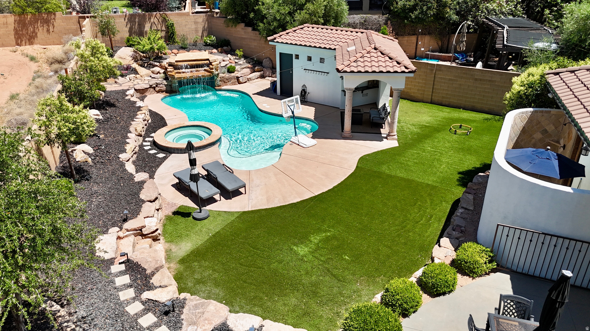 ARROWHEAD ESTATES - Residential