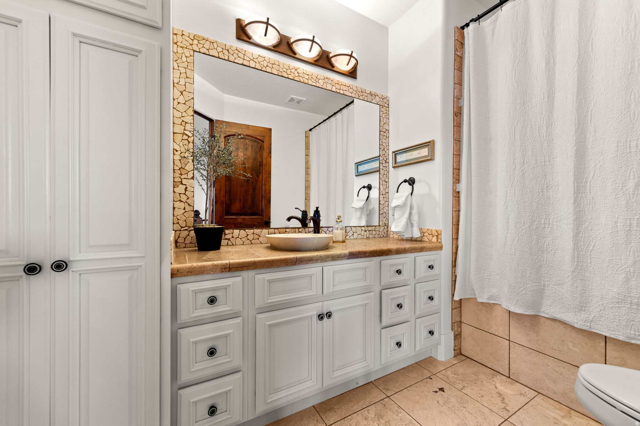 ARROWHEAD ESTATES - Residential