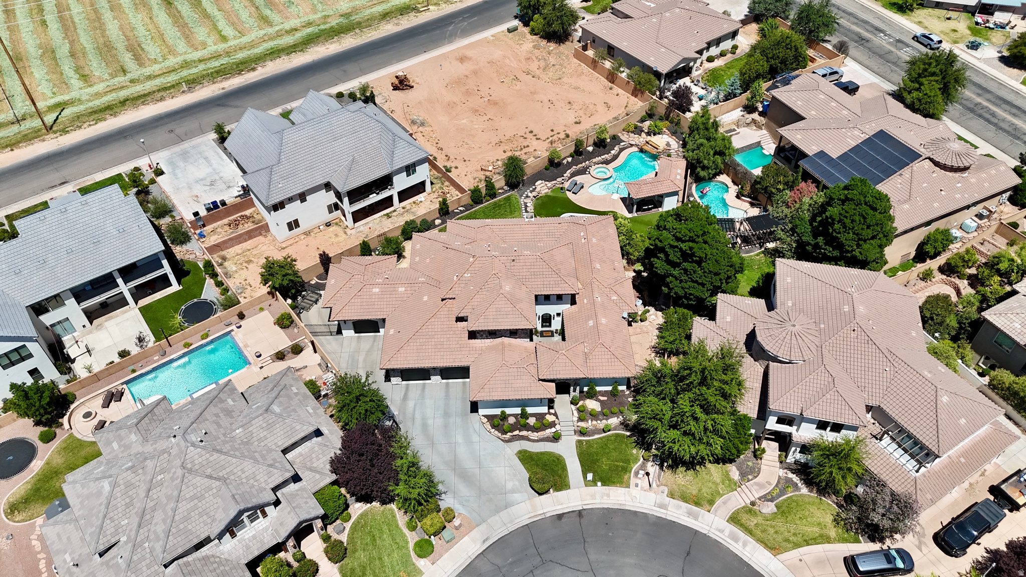 ARROWHEAD ESTATES - Residential