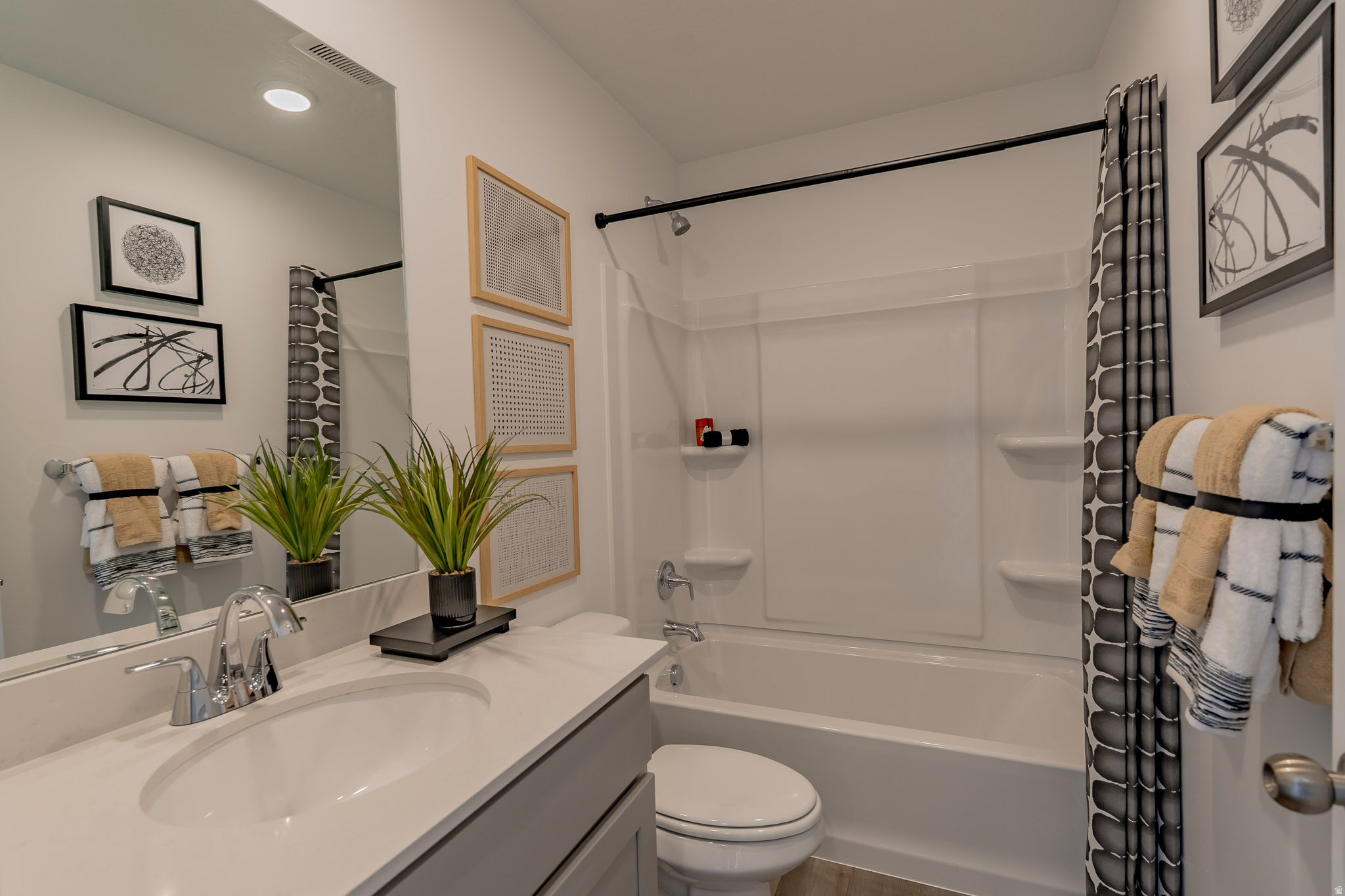 HIGHLINE AT AMERICAN FORK - Residential