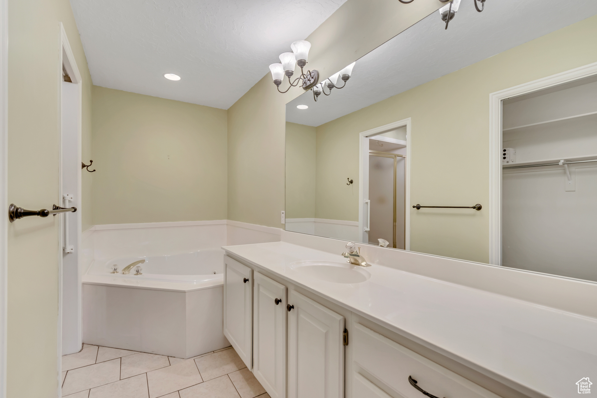 CORNERSTONE CONDO - Residential