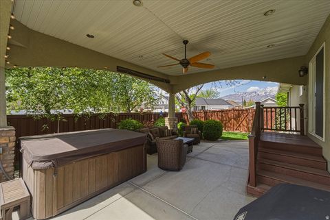 Tiny photo for 4521 W CARRIAGE LN N, Cedar Hills, UT 84062 (MLS # 2149002)