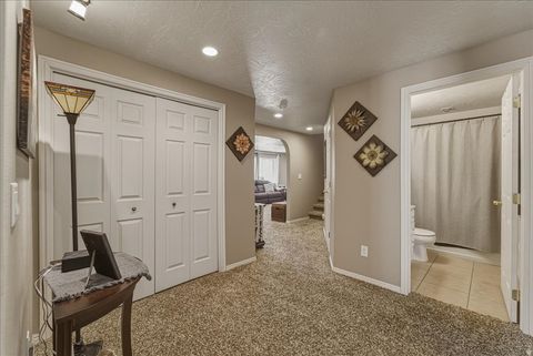 Tiny photo for 4521 W CARRIAGE LN N, Cedar Hills, UT 84062 (MLS # 2149002)