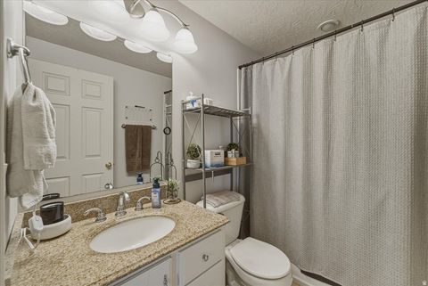 Tiny photo for 4521 W CARRIAGE LN N, Cedar Hills, UT 84062 (MLS # 2149002)