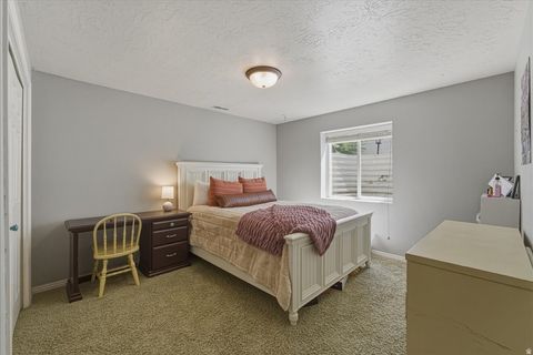 Tiny photo for 4521 W CARRIAGE LN N, Cedar Hills, UT 84062 (MLS # 2149002)