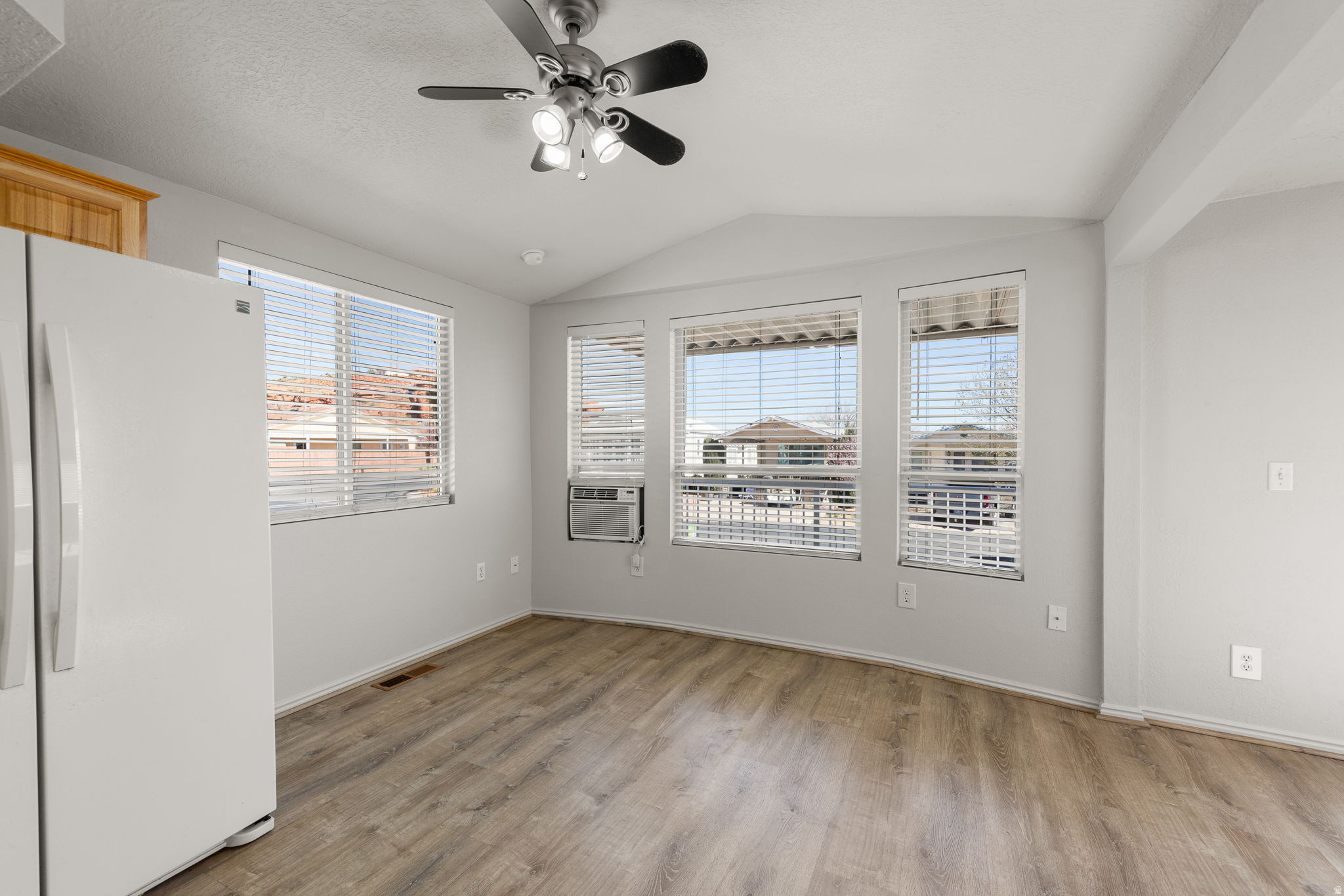 CANYON BREEZE RV - Residential