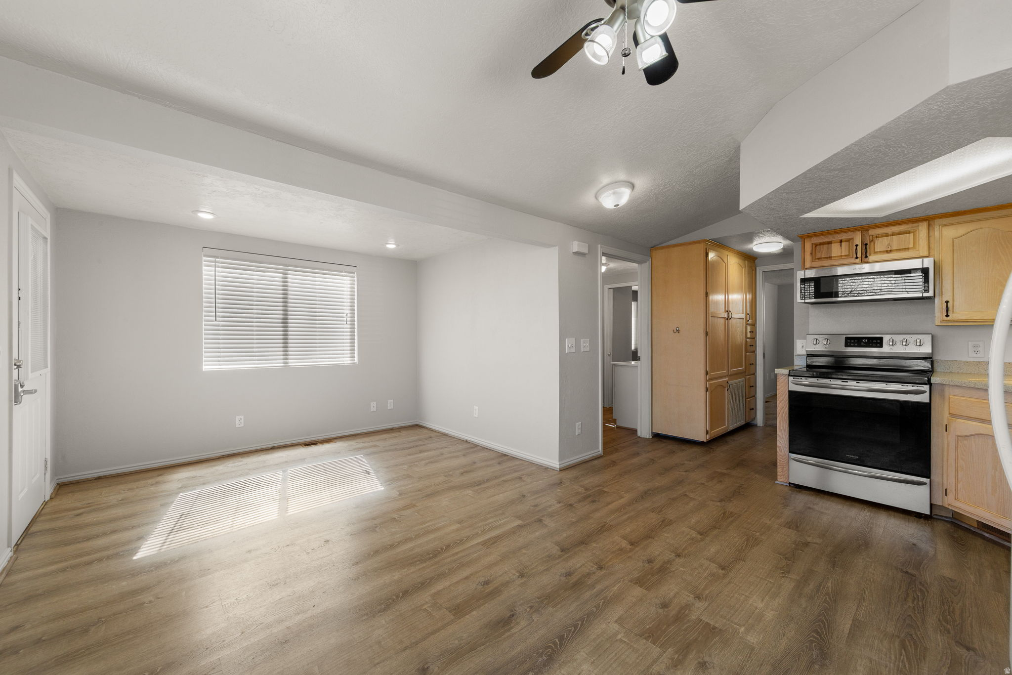 CANYON BREEZE RV - Residential