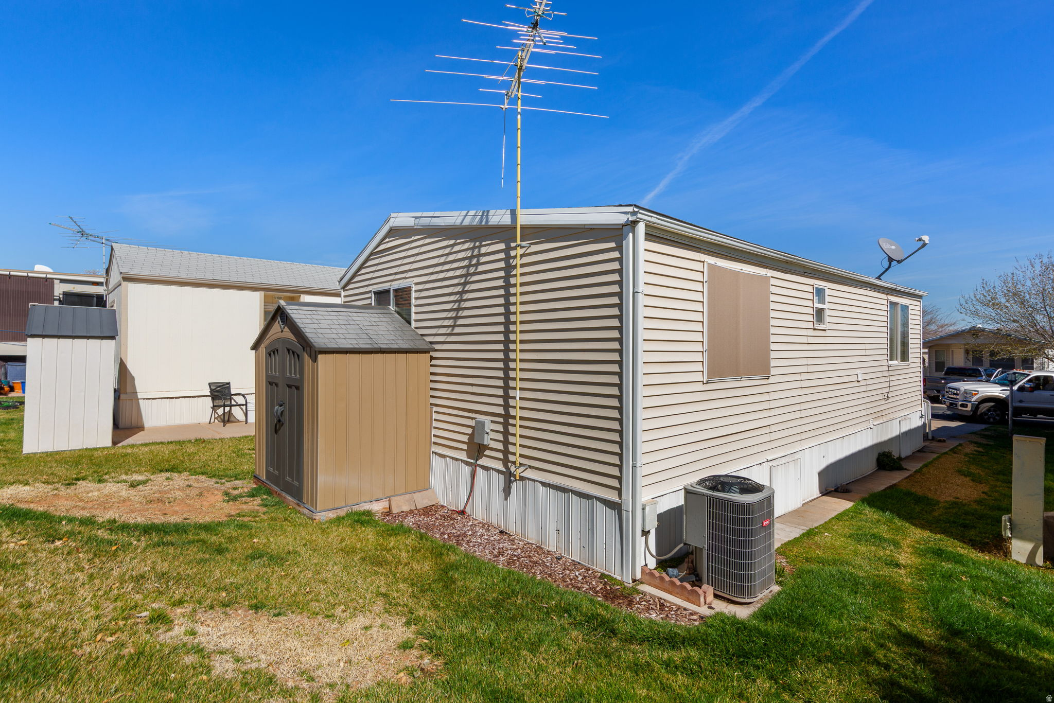 CANYON BREEZE RV - Residential