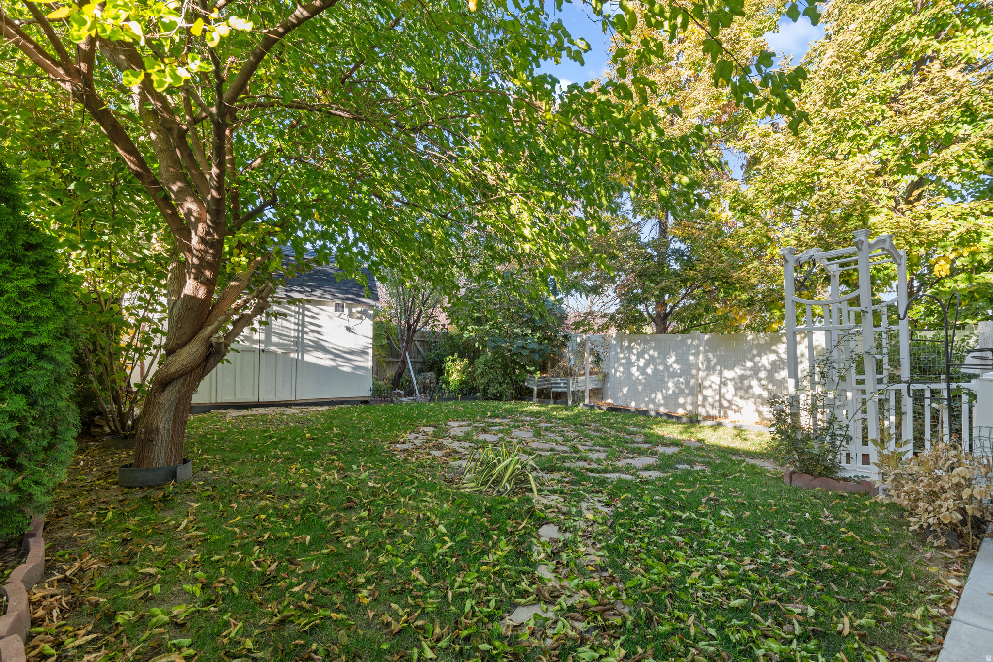 OVERLAKE ESTATES - Residential