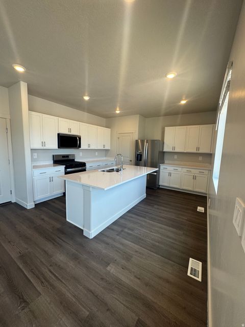 Photo of 1444 N BERRA BLVD #231, Tooele, UT 84074 (MLS # 2122554)