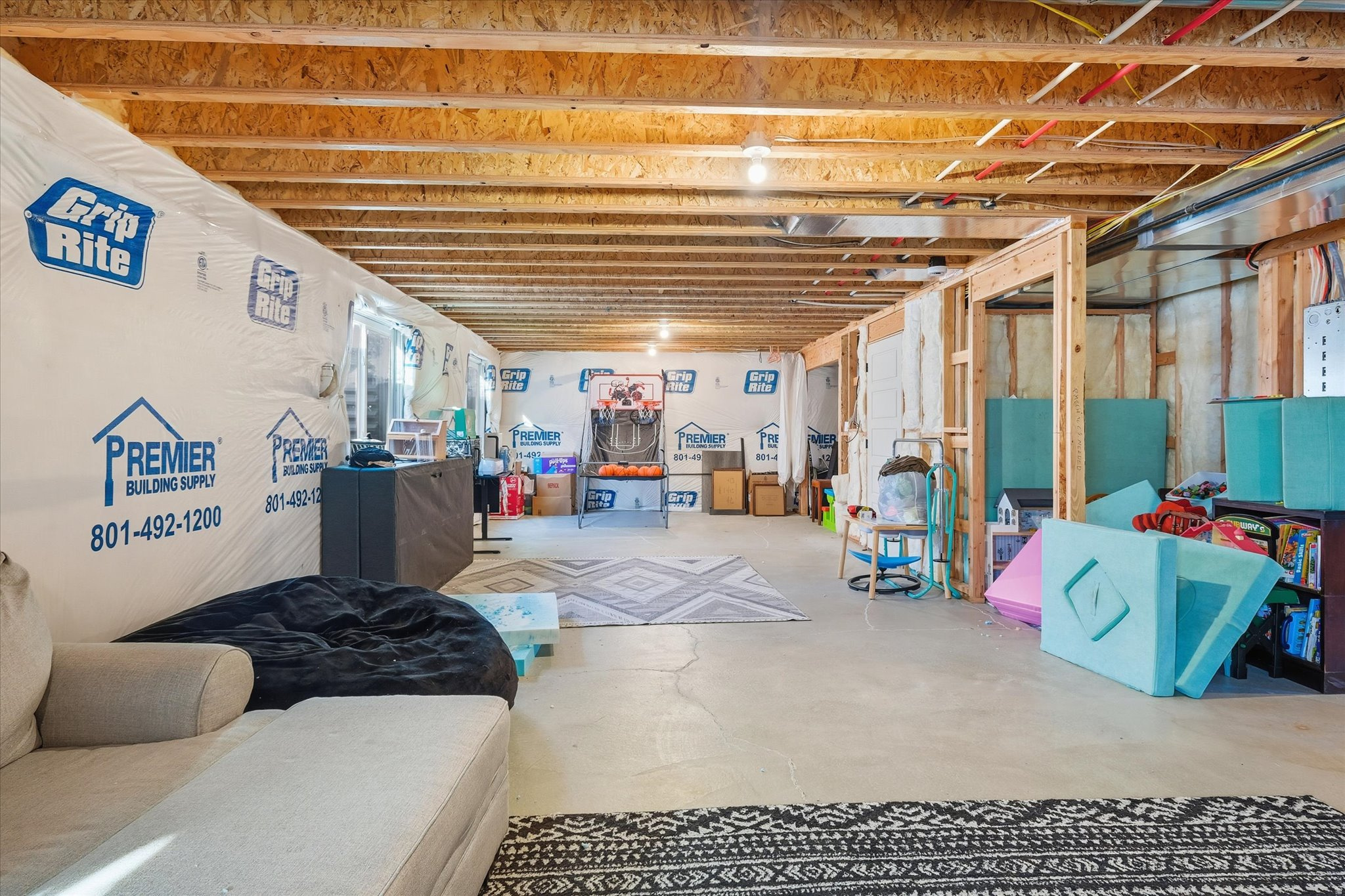 PLYMOUTH ACRES - Residential