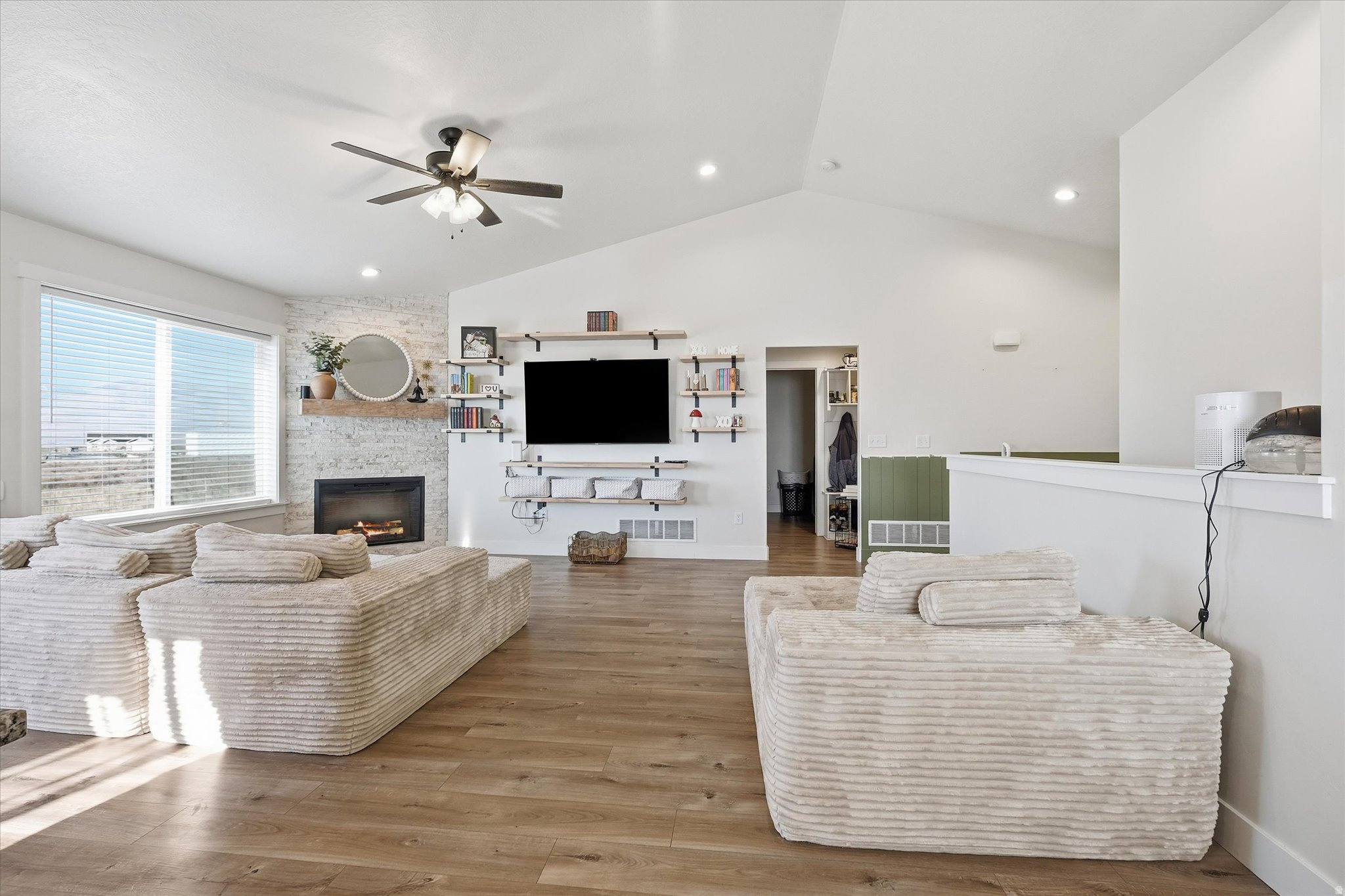 PLYMOUTH ACRES - Residential