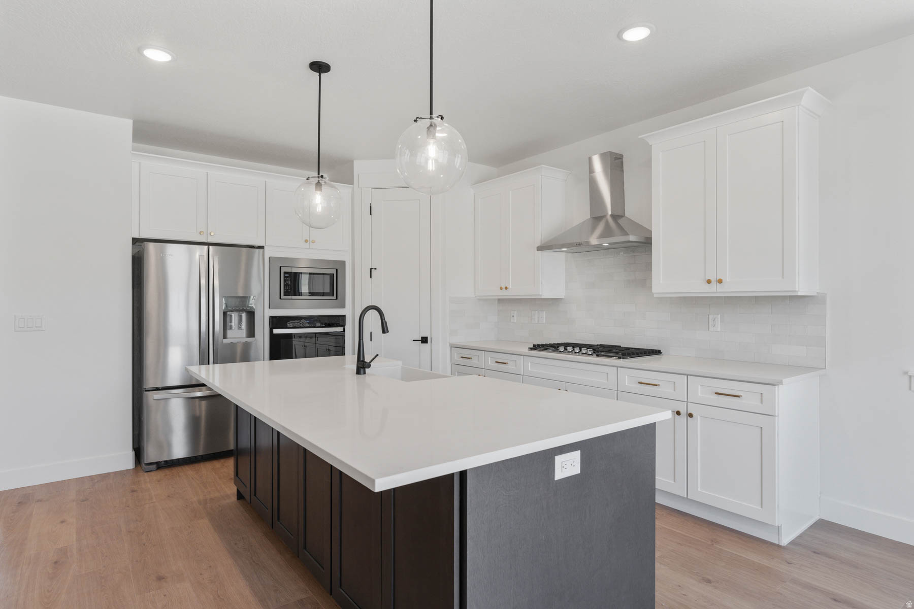 VISTAS AT SUMMIT RDG - Residential