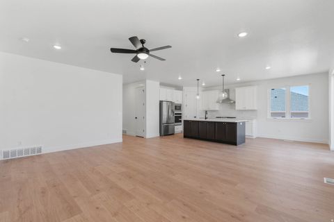 Tiny photo for 1380 WEST VIEW DR S, Santaquin, UT 84655 (MLS # 2149780)