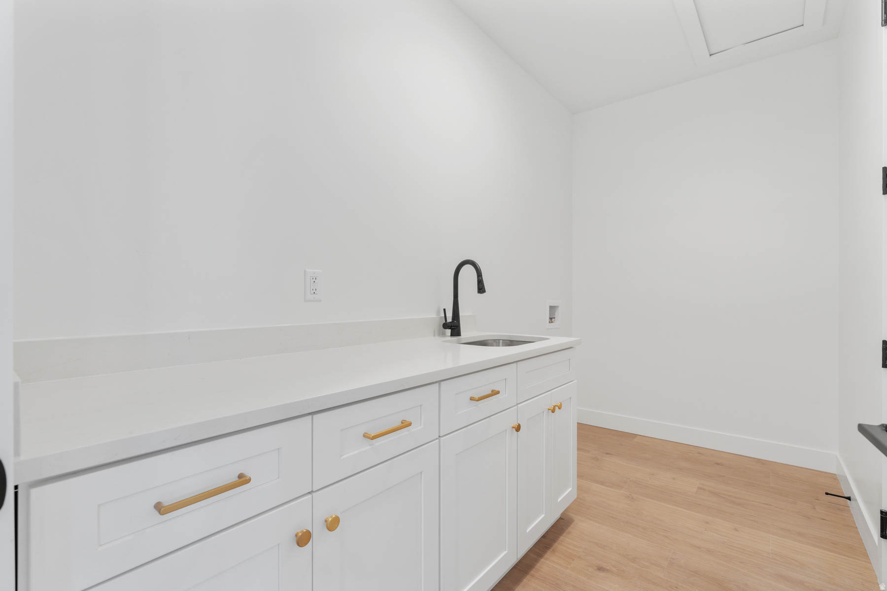 VISTAS AT SUMMIT RDG - Residential