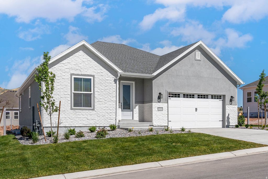 Photo of 1380 WEST VIEW DR S, Santaquin, UT 84655 (MLS # 2149780)