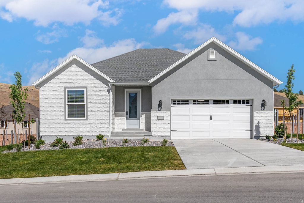 Photo of 1380 WEST VIEW DR S, Santaquin, UT 84655 (MLS # 2149780)