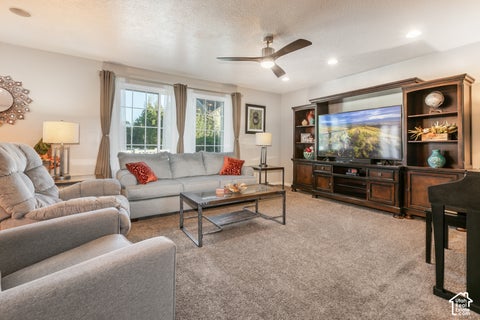 Tiny photo for 176 PARK SHADOWS CIR, Bountiful, UT 84010 (MLS # 2190281)