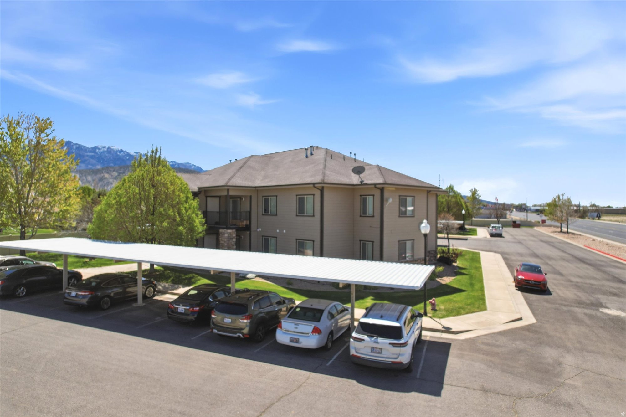 HUNTERS VILLAGE - Residential