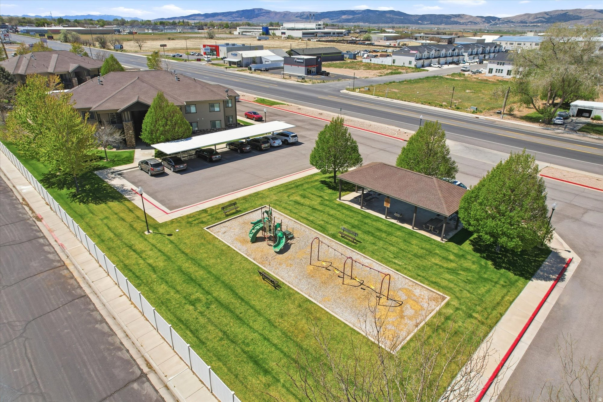HUNTERS VILLAGE - Residential