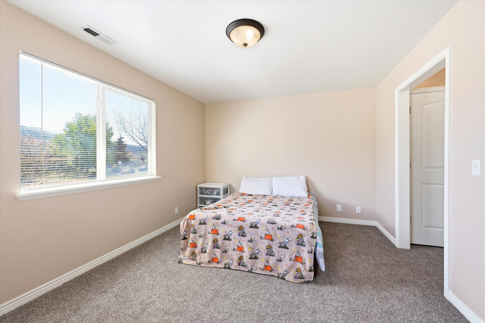 HUNTERS VILLAGE - Residential