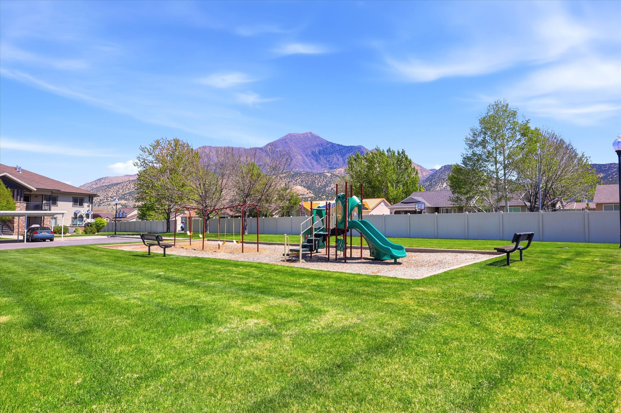 HUNTERS VILLAGE - Residential