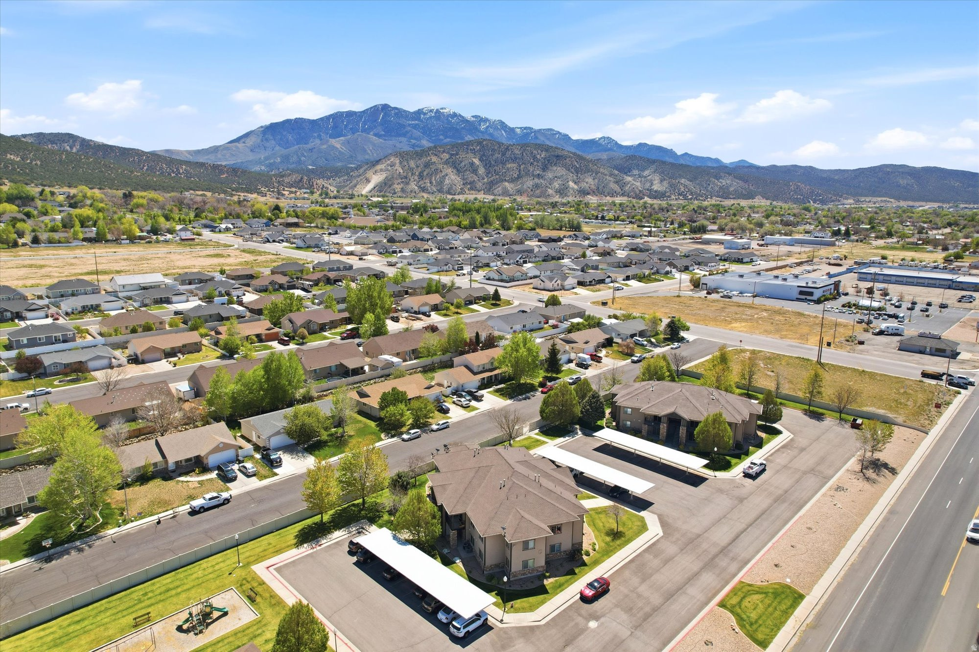 HUNTERS VILLAGE - Residential