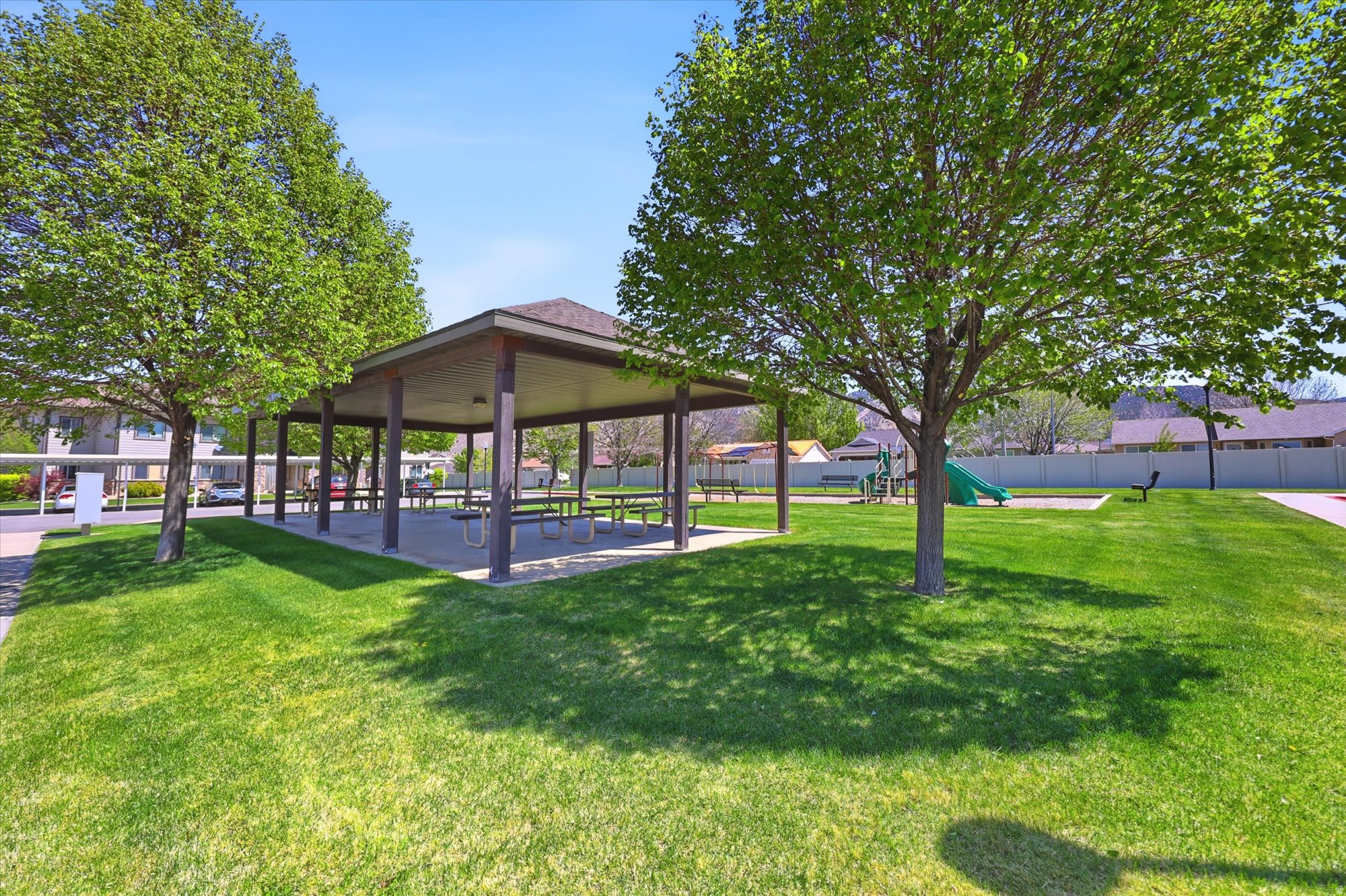 HUNTERS VILLAGE - Residential