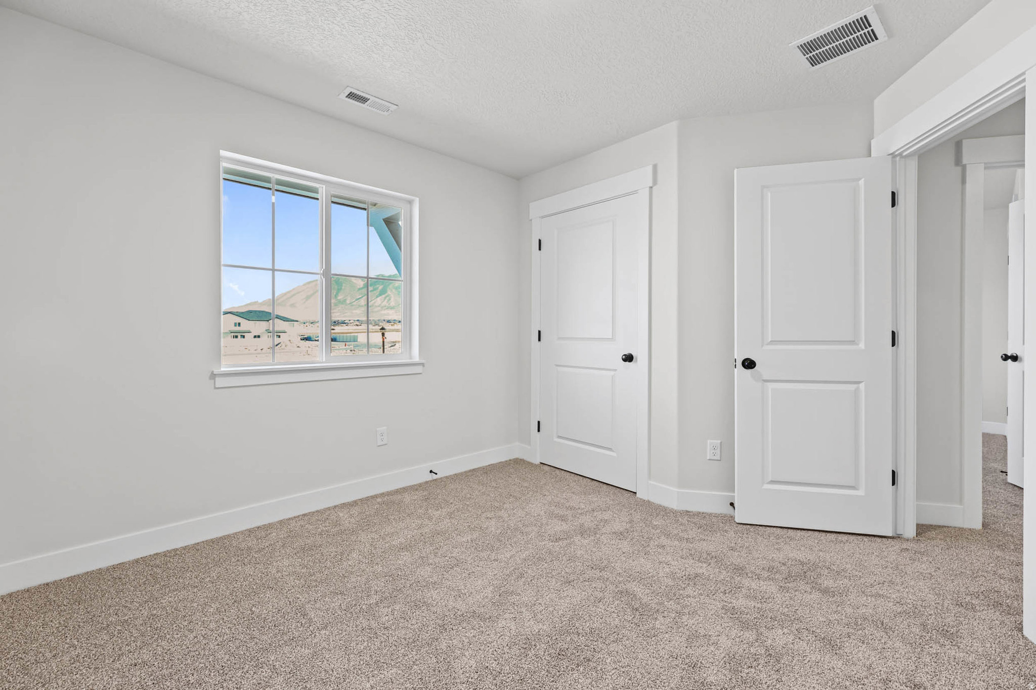 LEXINGTON TOWN HOMES - Residential