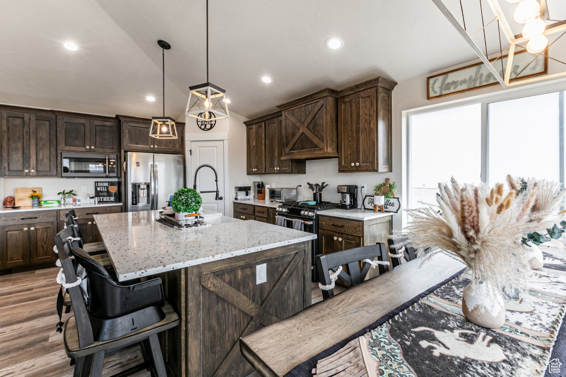 ESTATES SUBD - Residential