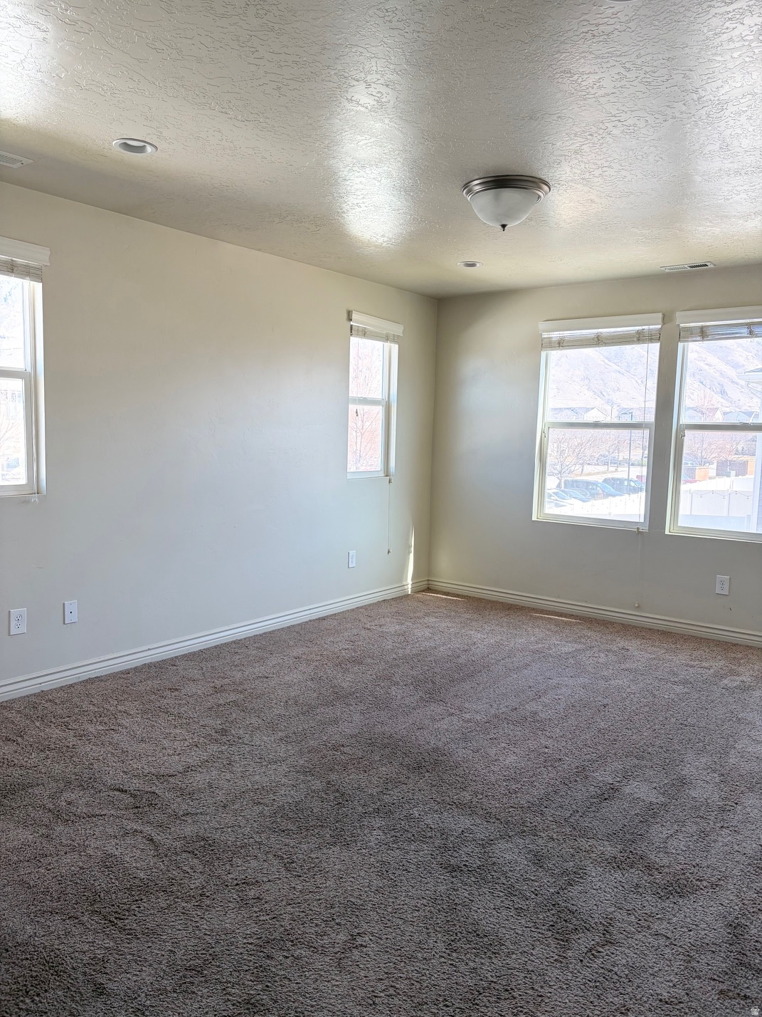 PHEASANT VALLEY - Residential Income