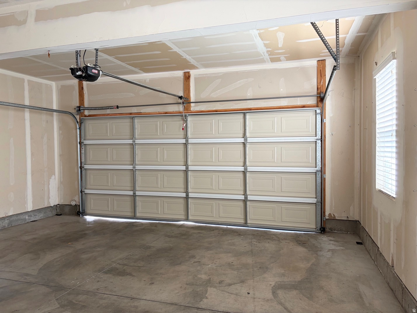 PHEASANT VALLEY - Residential Income