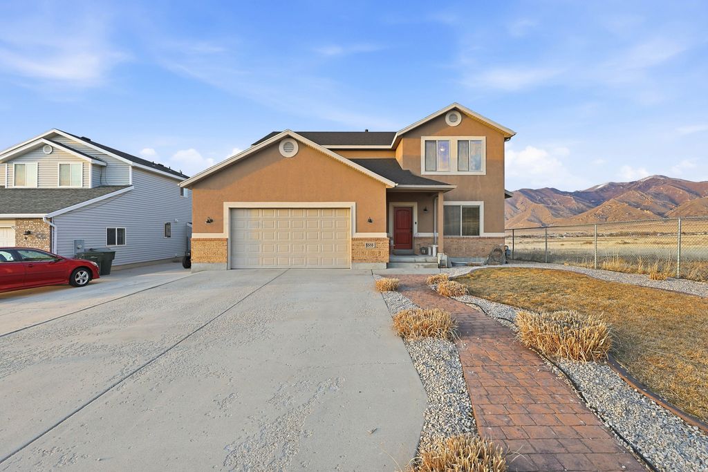Photo of 1503 E 970 N, Tooele, UT 84074 (MLS # 2140049)