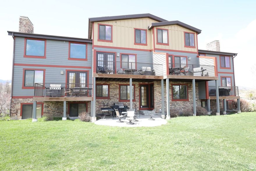 This Bear Lake condo is currently being used as an Airbnb. Everything is included and is totally a turn key nightly rental property. This two bedroom, two bathroom condo in Garden City is only minutes from the lake. This is one of the only areas in Garden City that allows nightly rentals. You could use this as your own retreat at Bear Lake and then rent it out when you're not using it. This property is currently managed by Let's Get Away Properties, so you really have to do nothing; it truly is turn key.
