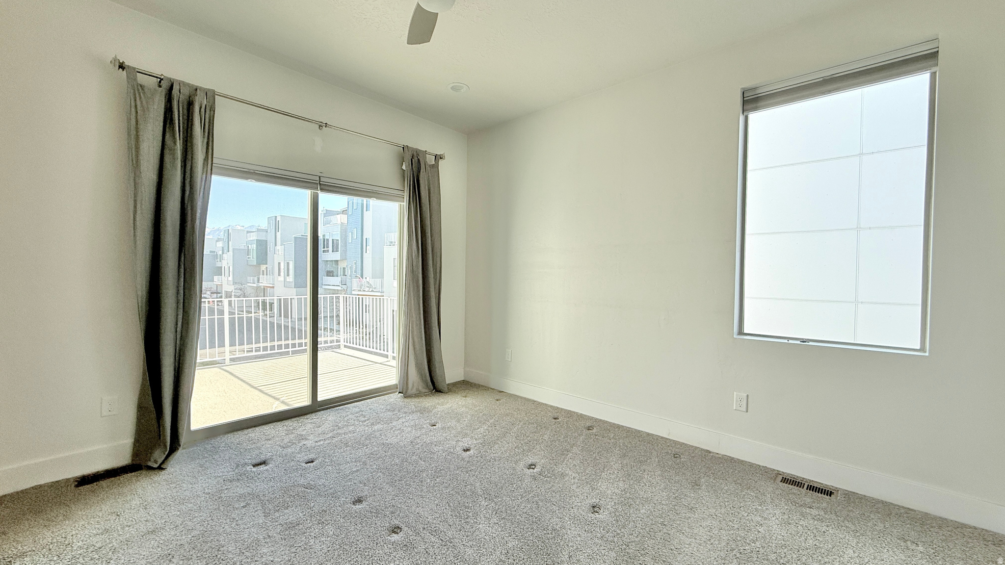 LOFTS ON REDWOOD - Residential