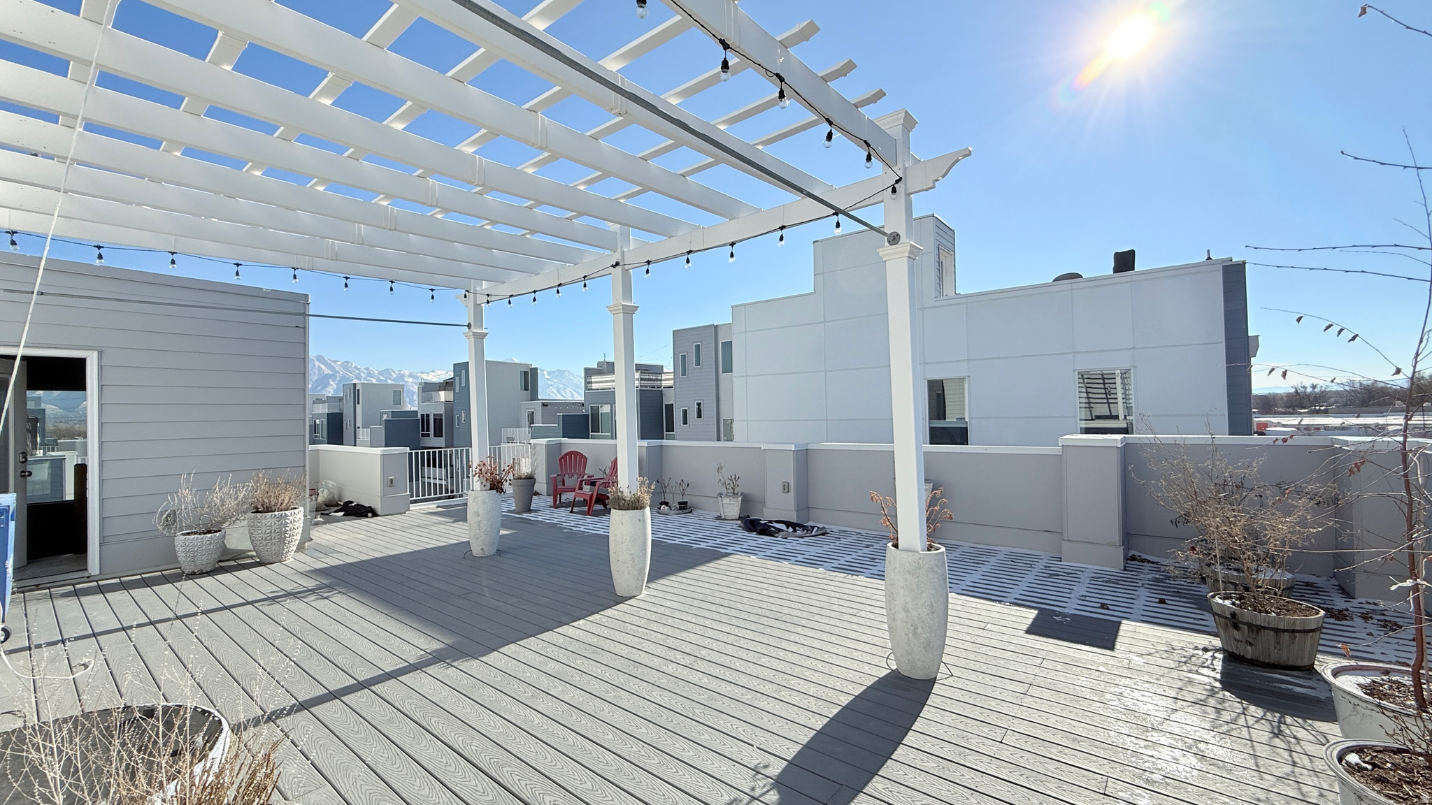 LOFTS ON REDWOOD - Residential