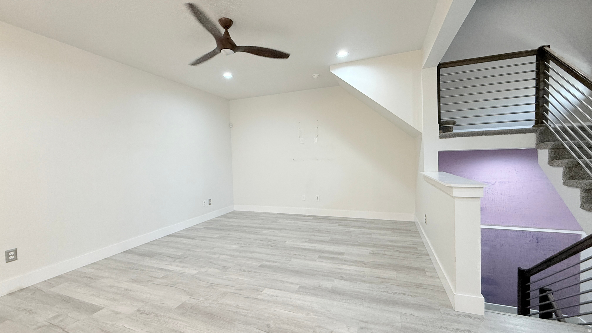 LOFTS ON REDWOOD - Residential