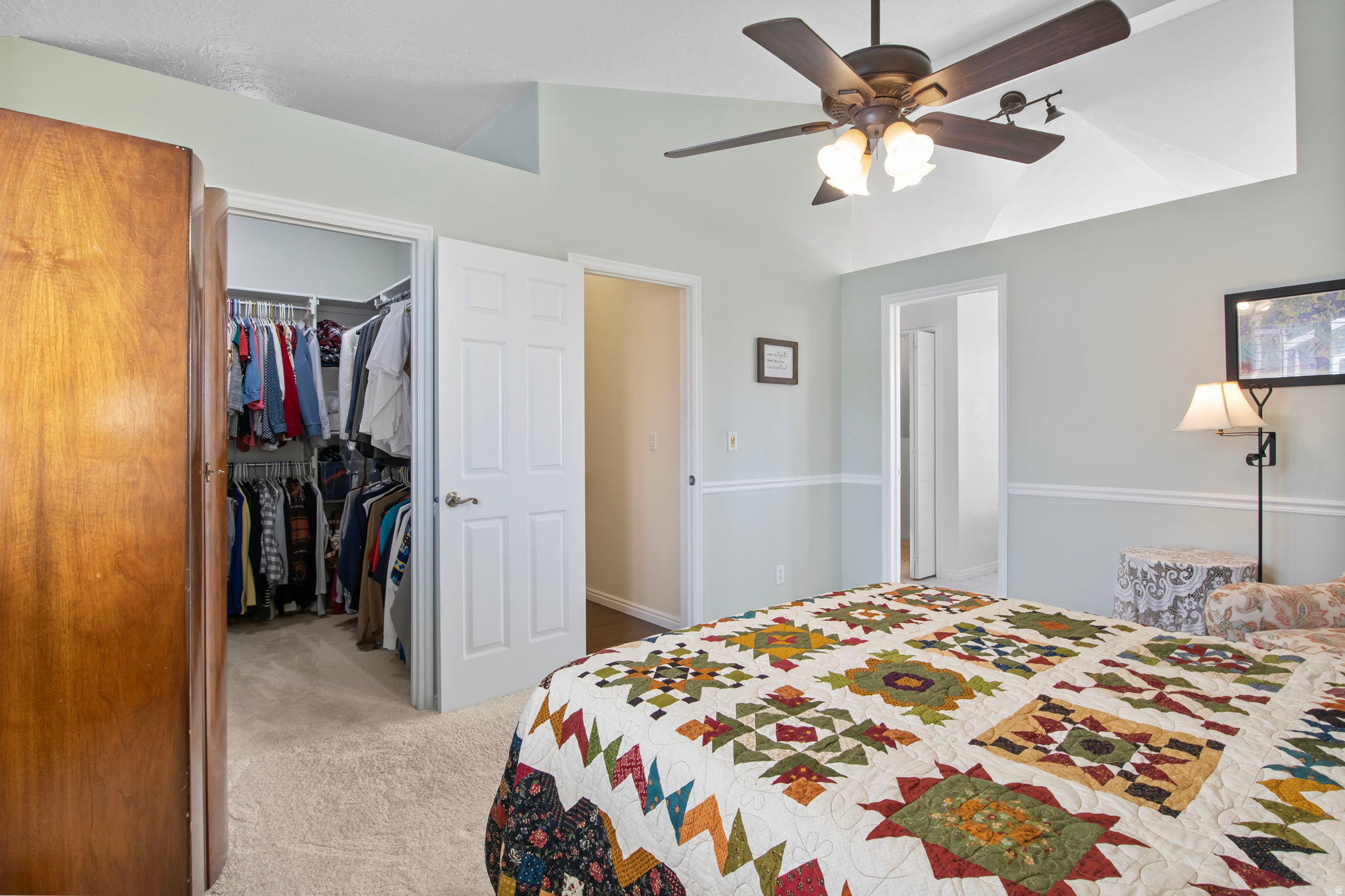 CAVE HOLLOW - Residential