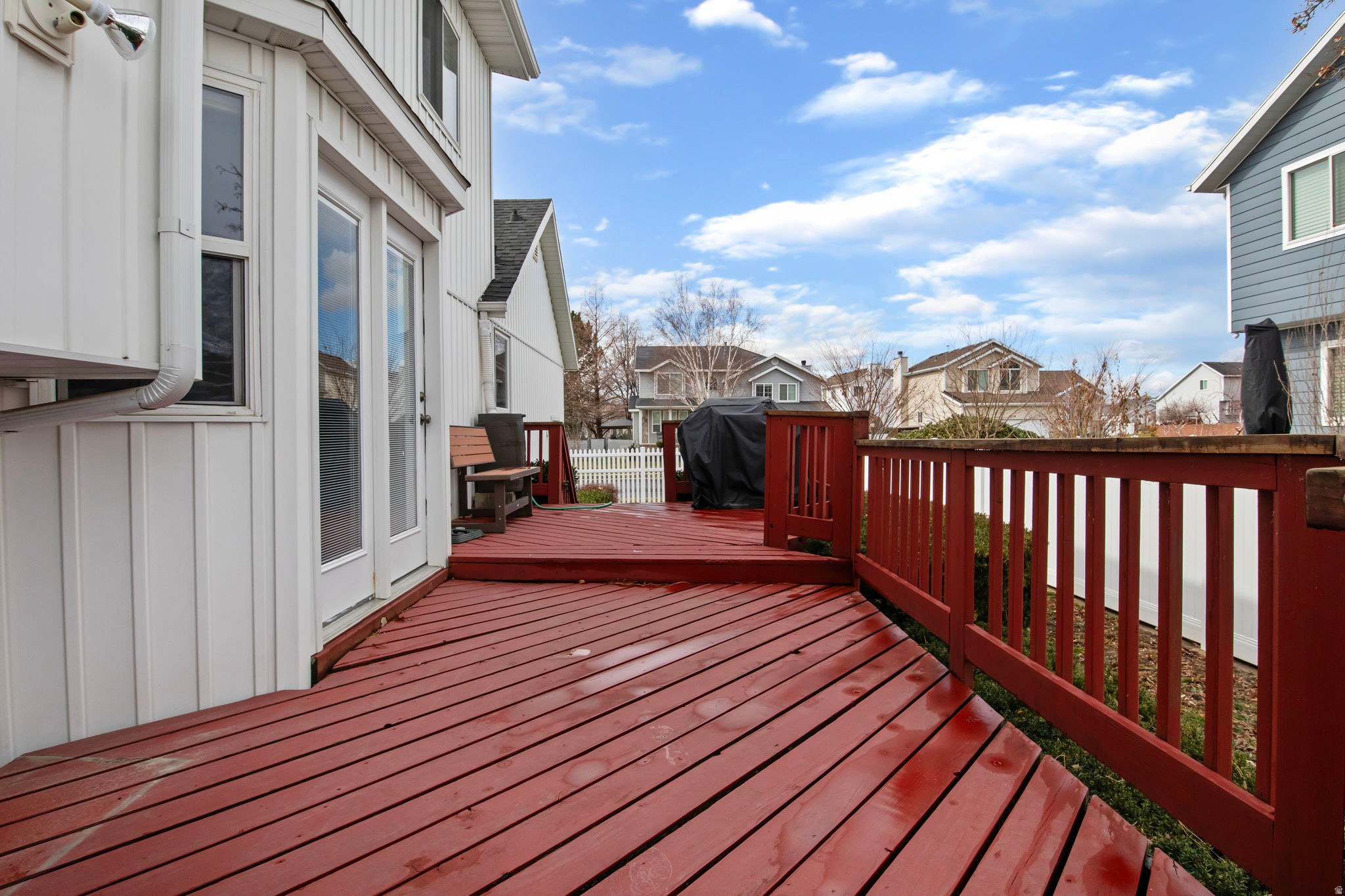 CAVE HOLLOW - Residential