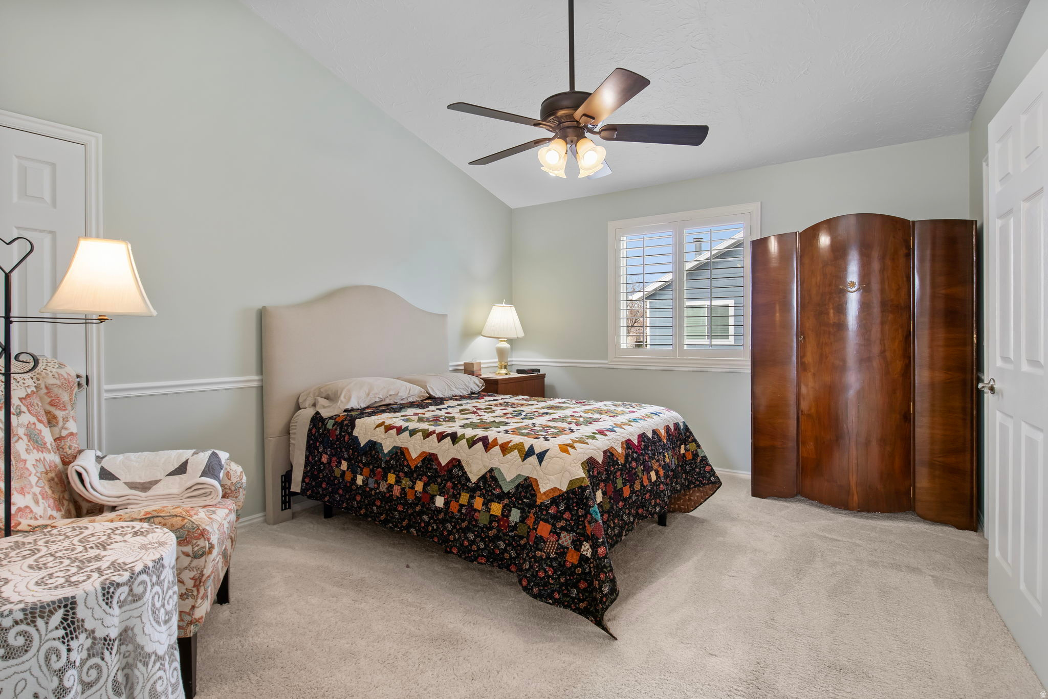 CAVE HOLLOW - Residential