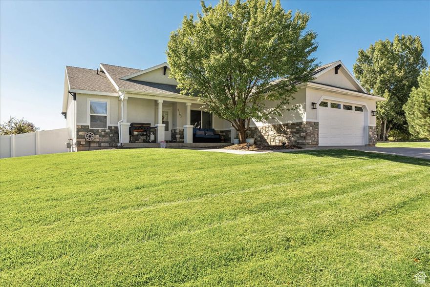 Coveted North Bench Farms Home with 2 Separate Living Areas  Nestled in the sought-after North Bench Farms neighborhood, this lovely Oakley home is situated on a quiet cul-de-sac. Enjoy breathtaking mountain views and the convenience of being just steps away from a community park and within walking distance to the popular Oakley Diner.  This spacious home features six bedrooms and three bathrooms, offering ample living space for families or multi-generational living. The upper level boasts a full master suite with an en-suite bath, two additional bedrooms, and a full bathroom. A bright and inviting kitchen with granite countertops flows seamlessly into the open living area, complemented by a dedicated laundry space.  The fully finished lower level includes a separate kitchen with stylish concrete countertops, laundry facilities, three bedrooms, and a  bathroom-ideal for guests, rental income, or extended family.  Additional highlights include forced air heating and air conditioning on both levels, a heated two-car garage, and a spacious driveway with ample parking.  Don't miss out on this exceptional home in a prime Oakley location-schedule your showing today!