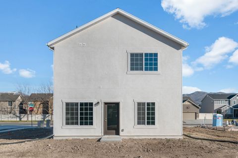 Tiny photo for 997 N AMBERLY DR, North Salt Lake, UT 84054 (MLS # 2140607)