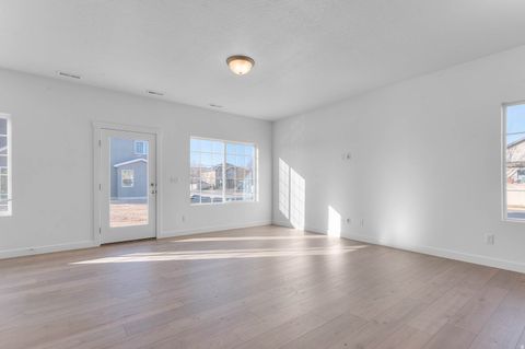 Tiny photo for 997 N AMBERLY DR, North Salt Lake, UT 84054 (MLS # 2140607)
