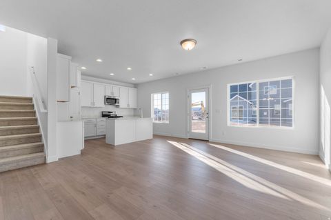 Tiny photo for 997 N AMBERLY DR, North Salt Lake, UT 84054 (MLS # 2140607)