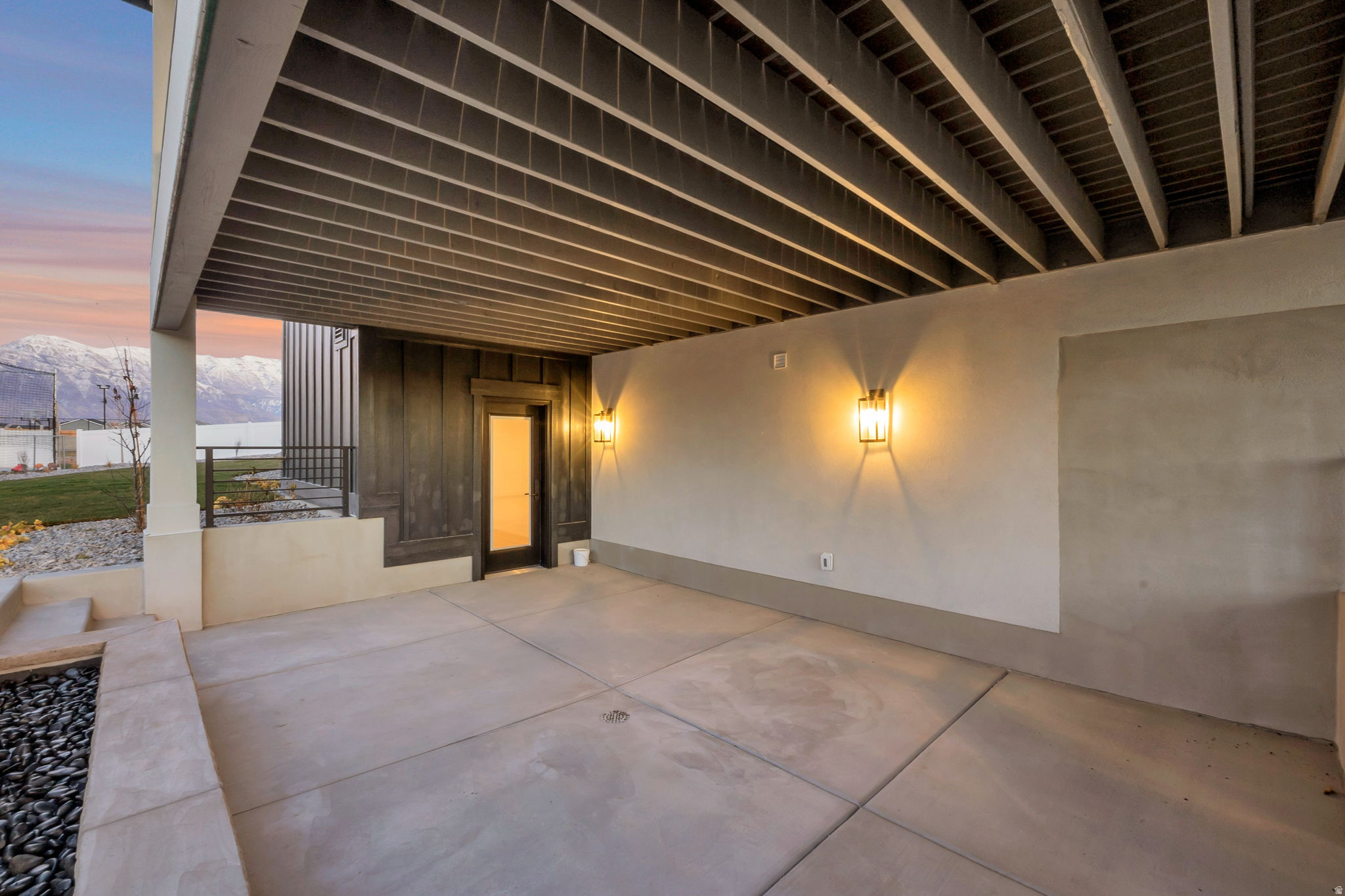 GRANDEUR ESTATES - Residential